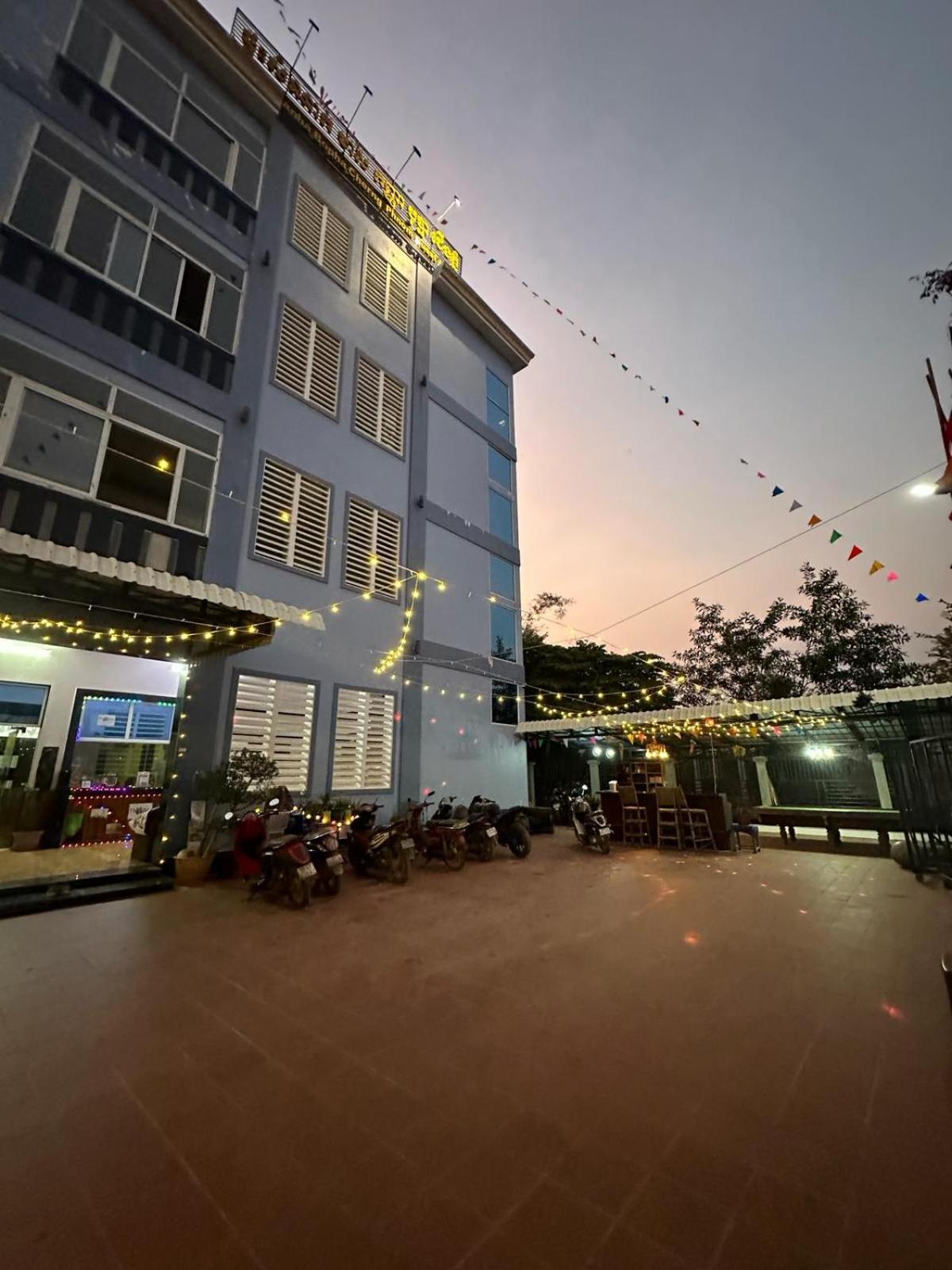 The Vibe Guesthouse Kampot Buitenkant foto